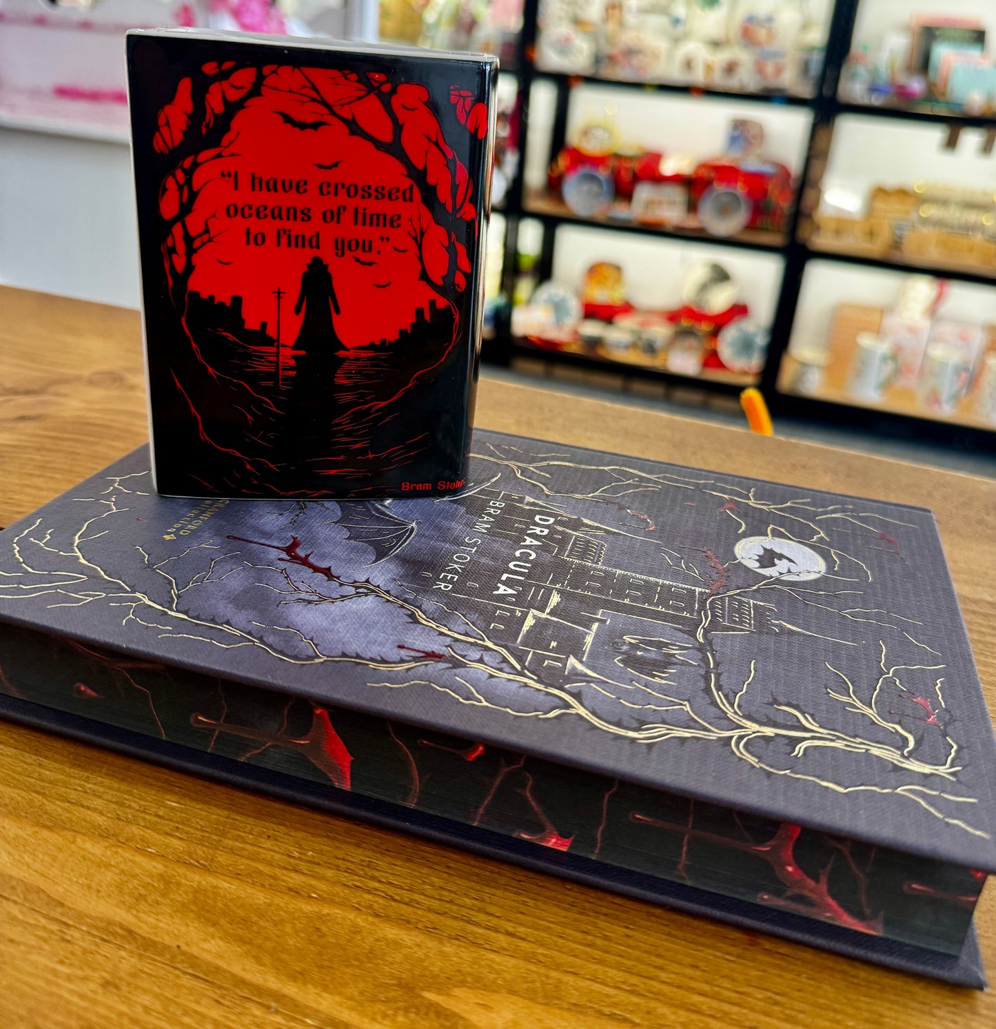 Dracula Gift Set | Bram Stoker Hardback & Ceramic Book Vase
