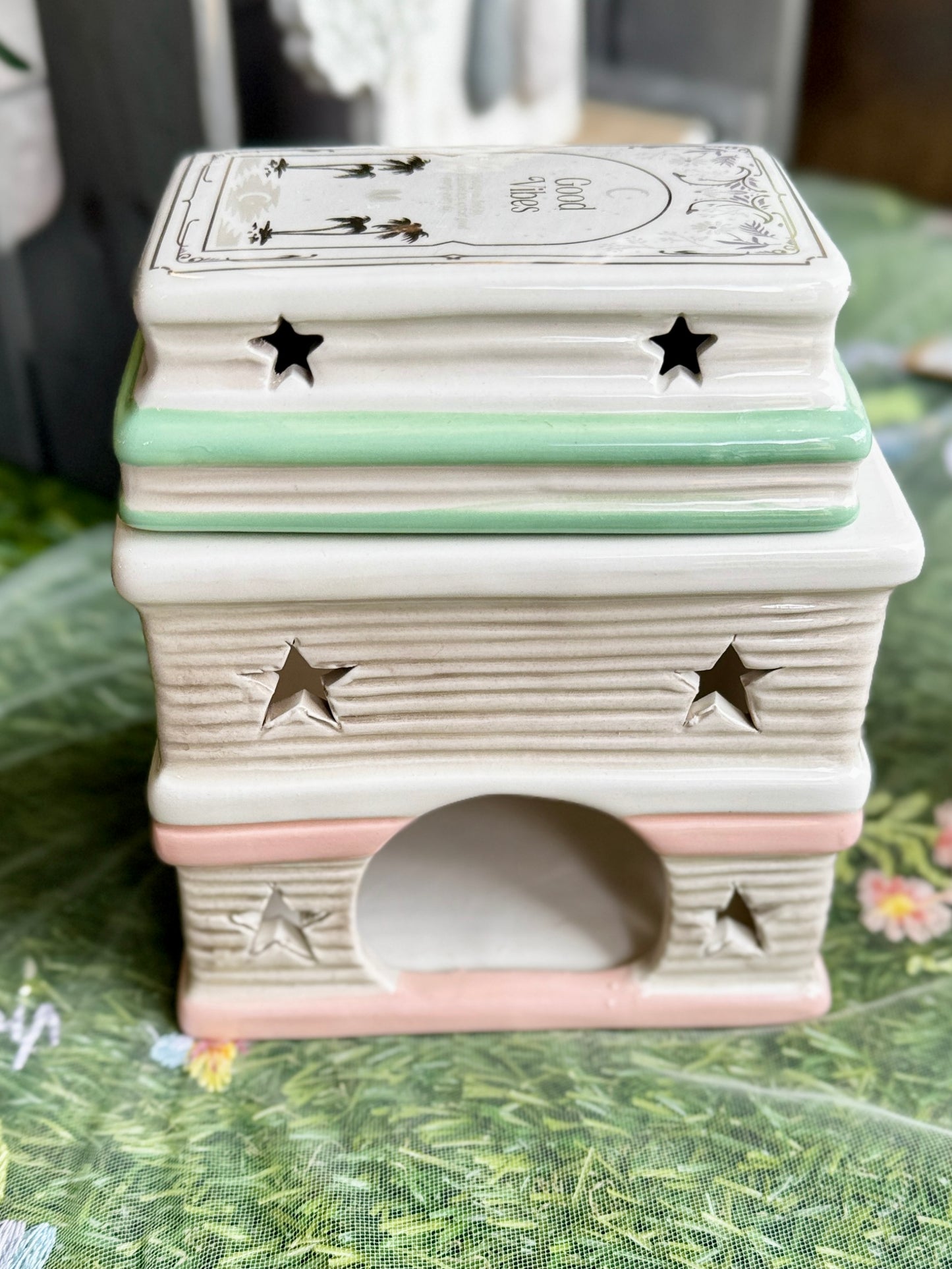 Book Stack: Fairy Tale Books Oil / Wax Burner