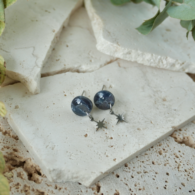 Quartz Mini Charm Stud (Star)