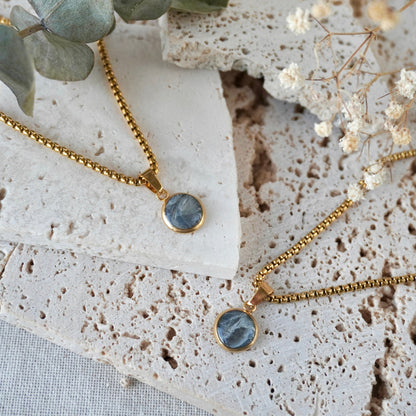 Quartz Small Pendant