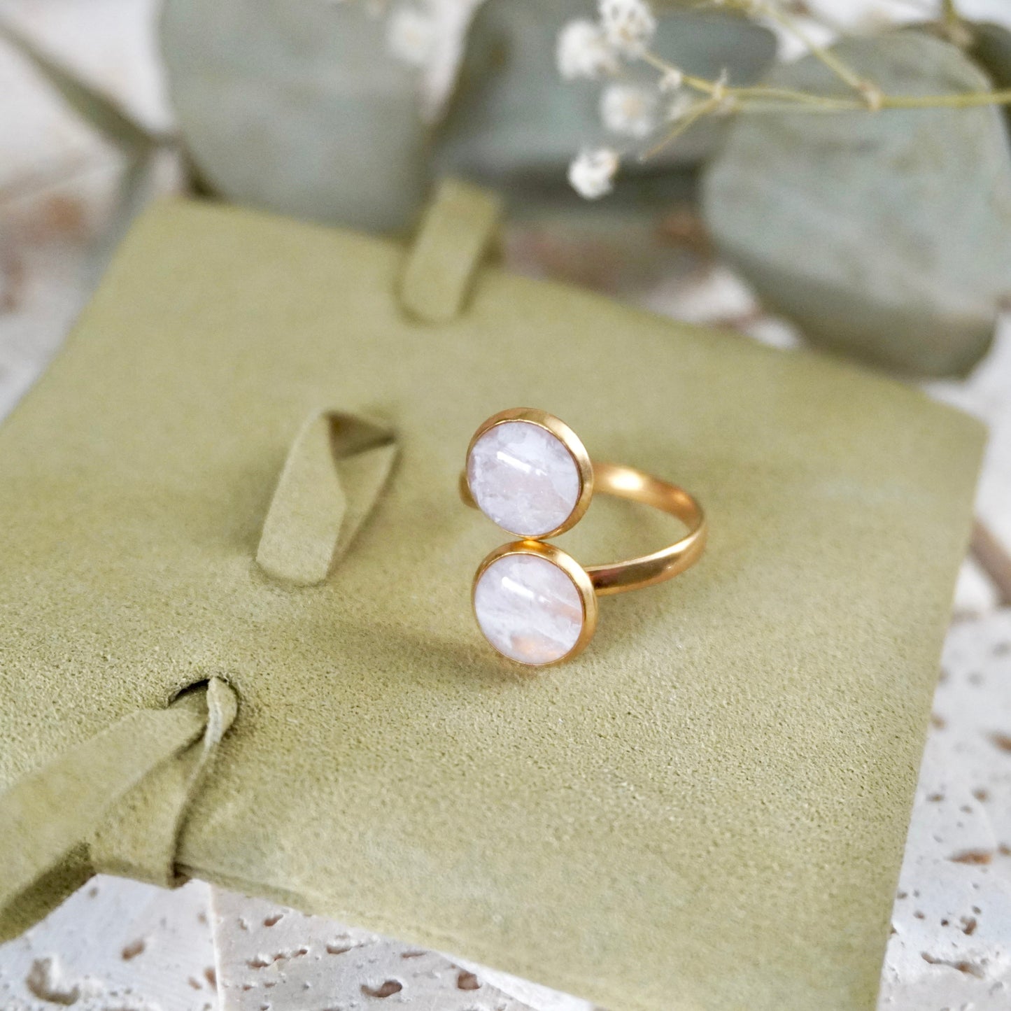 Quartz Duo Ring