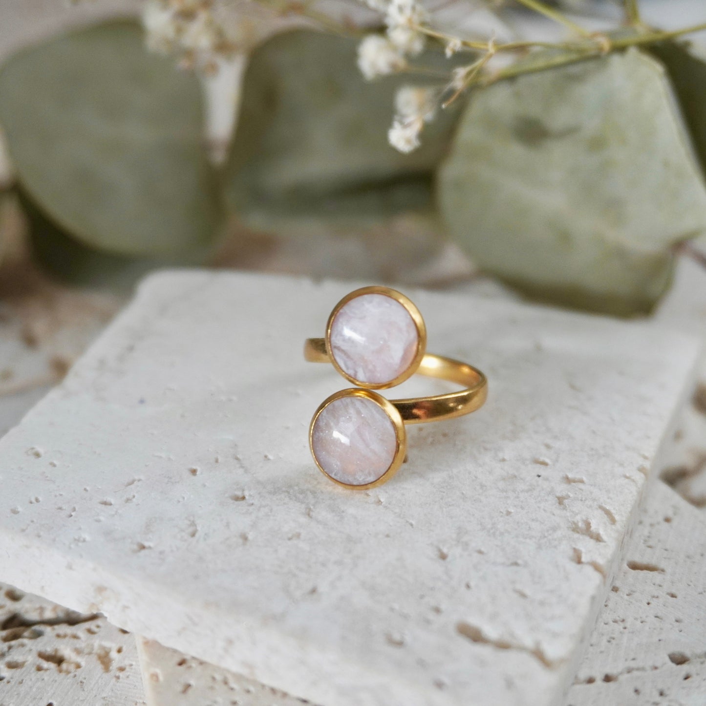 Quartz Duo Ring