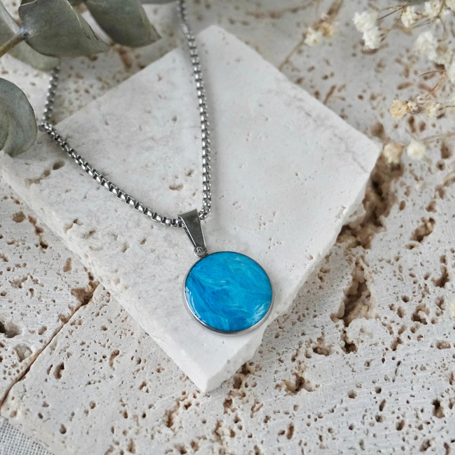 Quartz Large Pendant