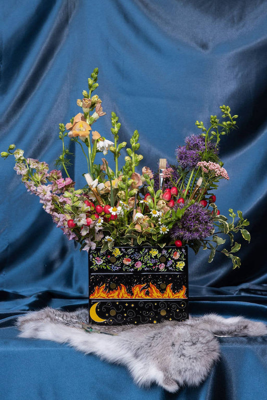 A Court of Thorns and Roses Vase | Feyre's Painted Dresser