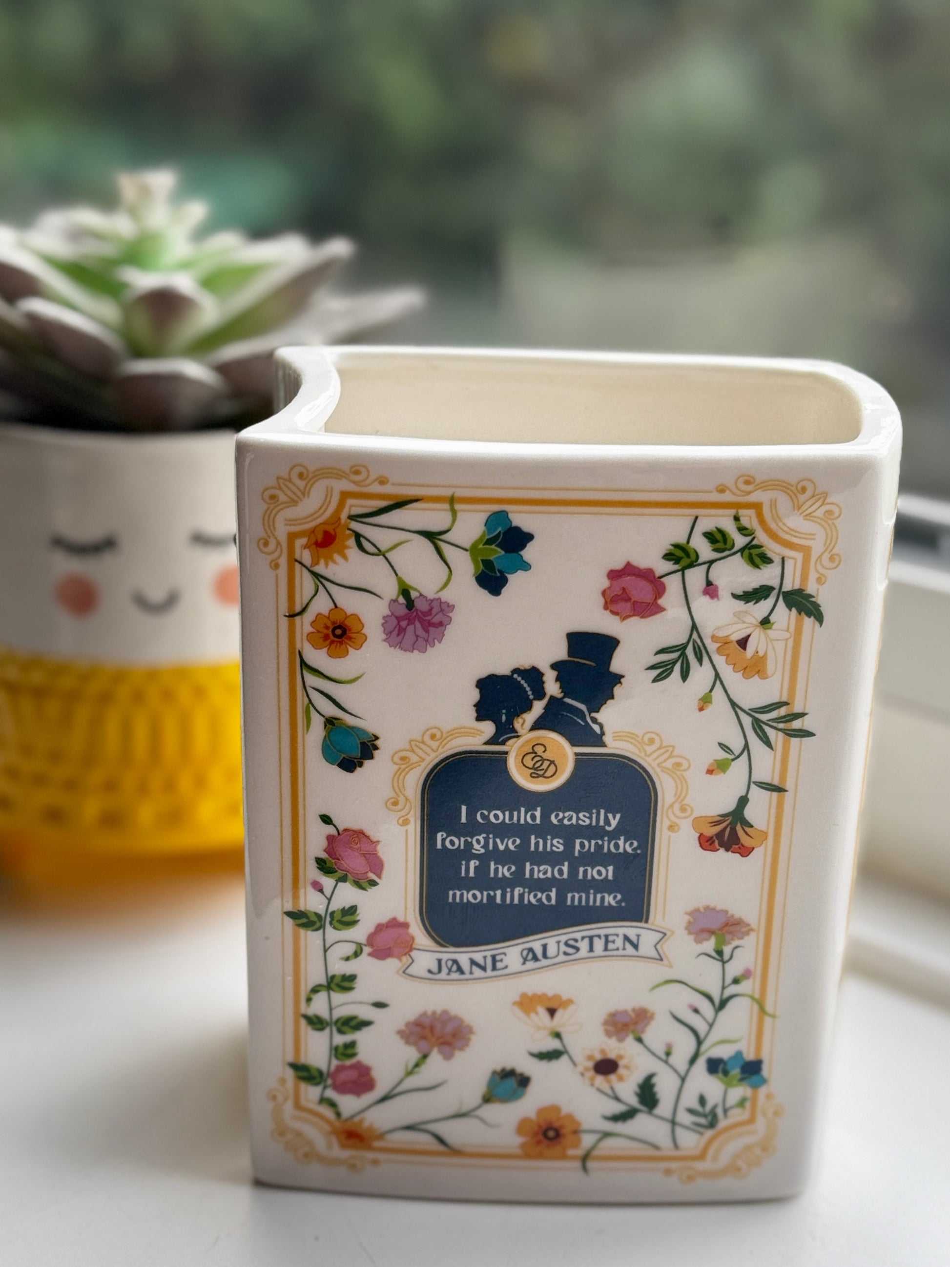 Book Vase: Pride and Prejudice Slim – Jane Austen Ceramic Book Planter
