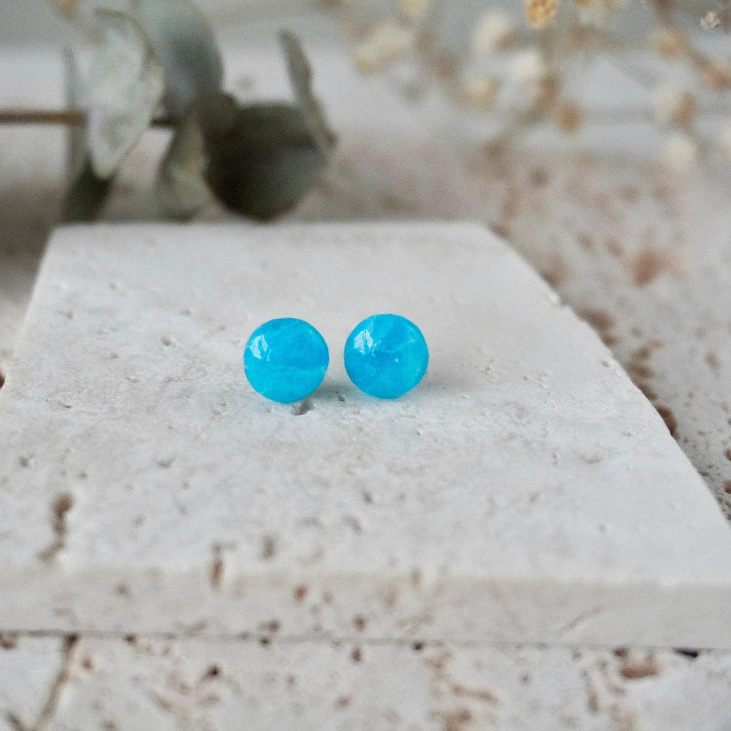 Quartz Small Round Stud