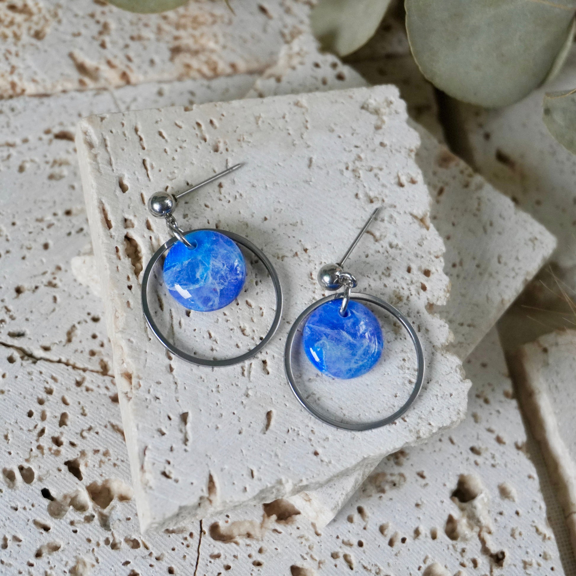 Precious Stud Hoop Sapphire Blue Silver