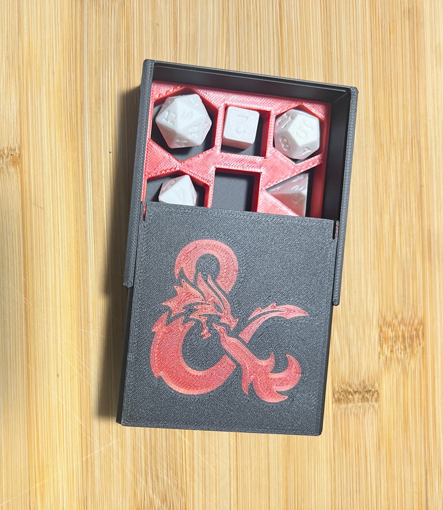 D&D dice box & dice