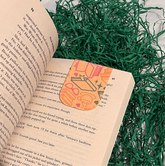 Booklover magnetic bookmark