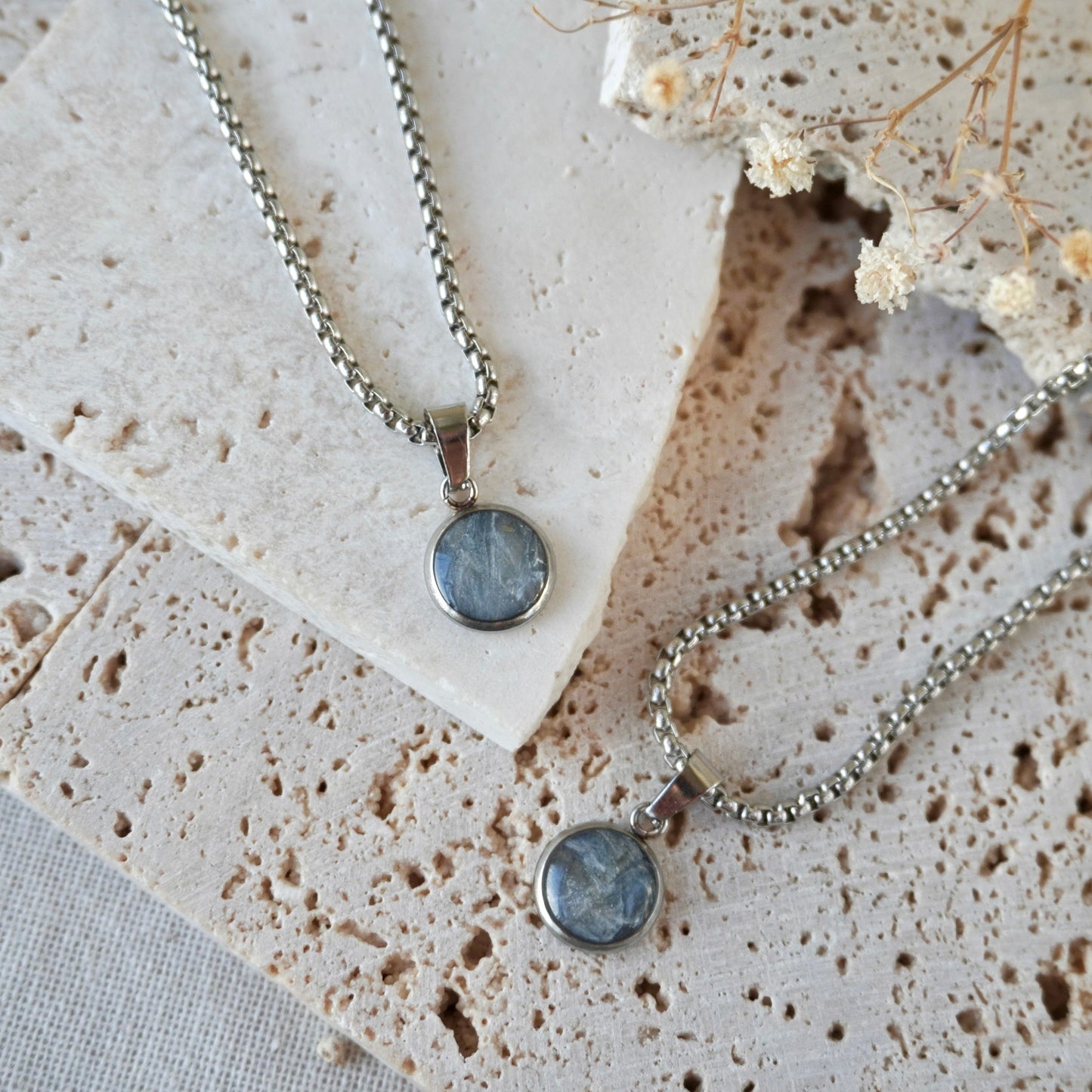 Quartz Small Pendant