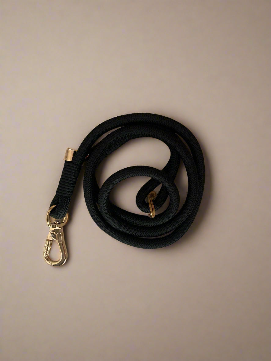Black Rope Leash Flexible and Lightweight