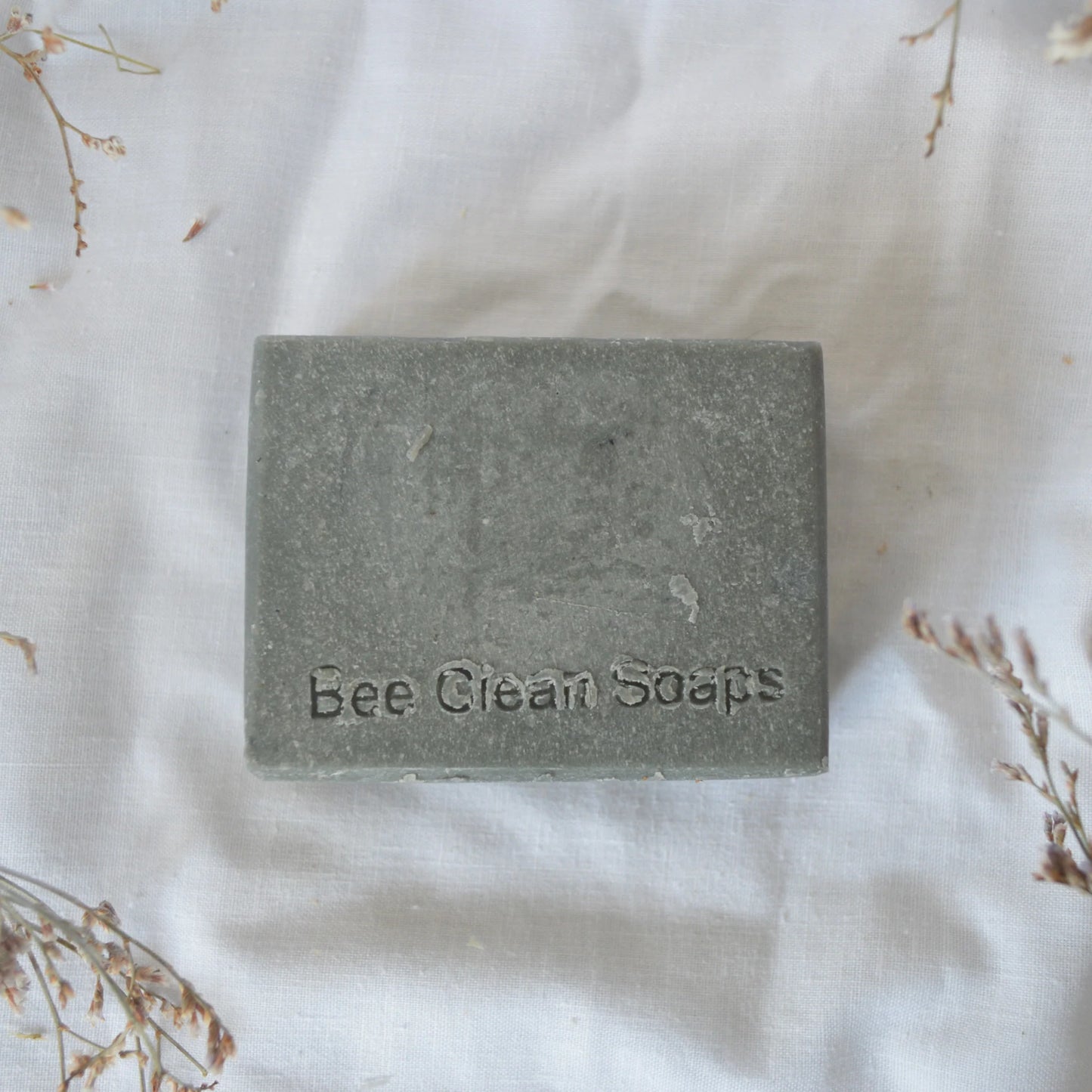 Tea Tree & Charcoal Soap Bar: Bee Clean Soaps 80g