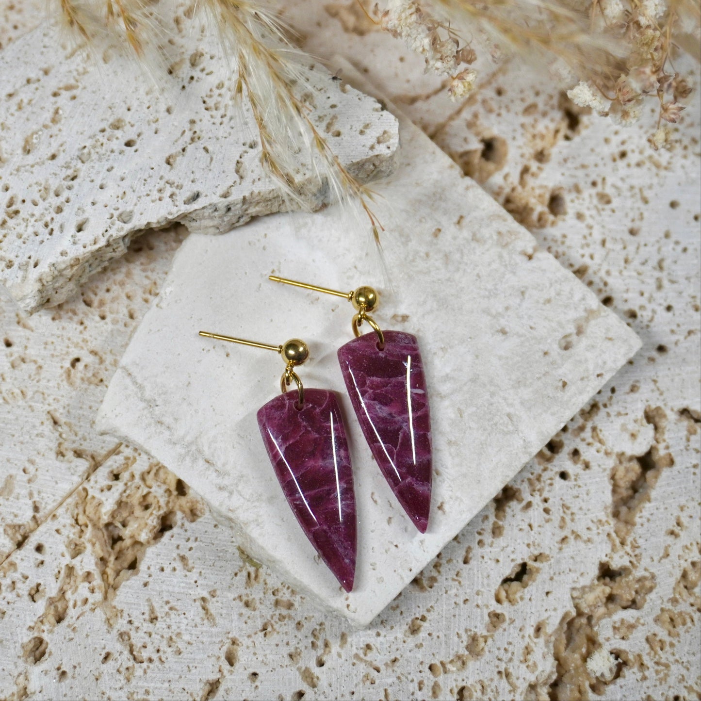 Quartz Stud Shard