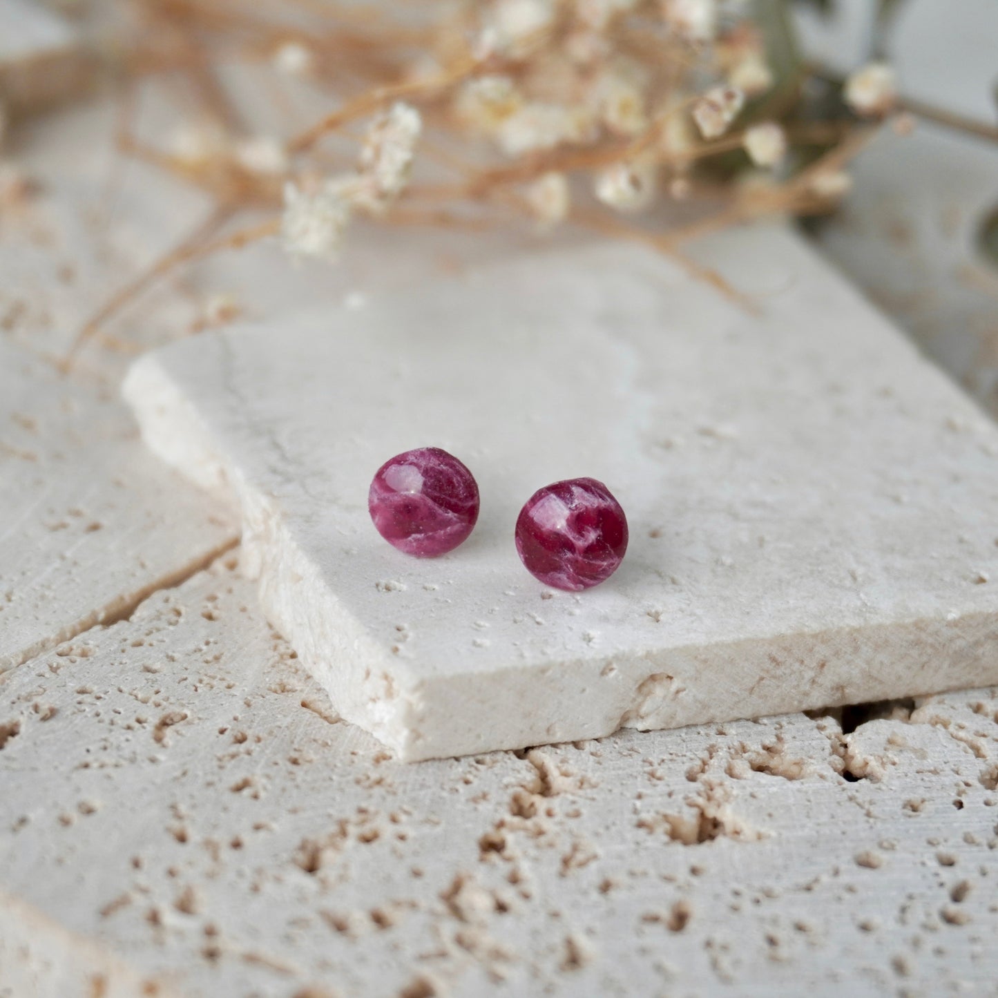 Quartz Small Round Stud