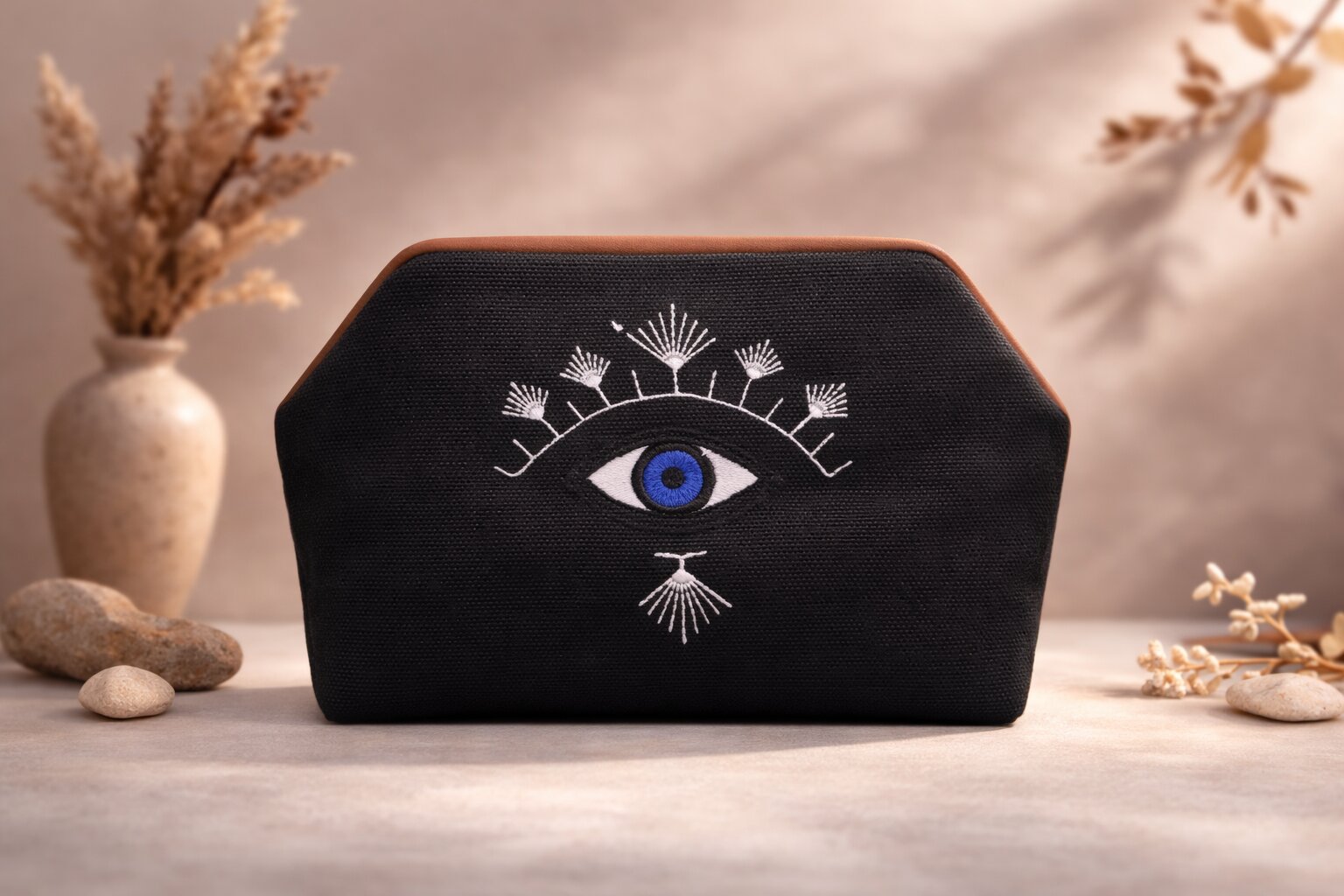 Eyelash Evil Eye Punch Needle Clip Clutch Bag