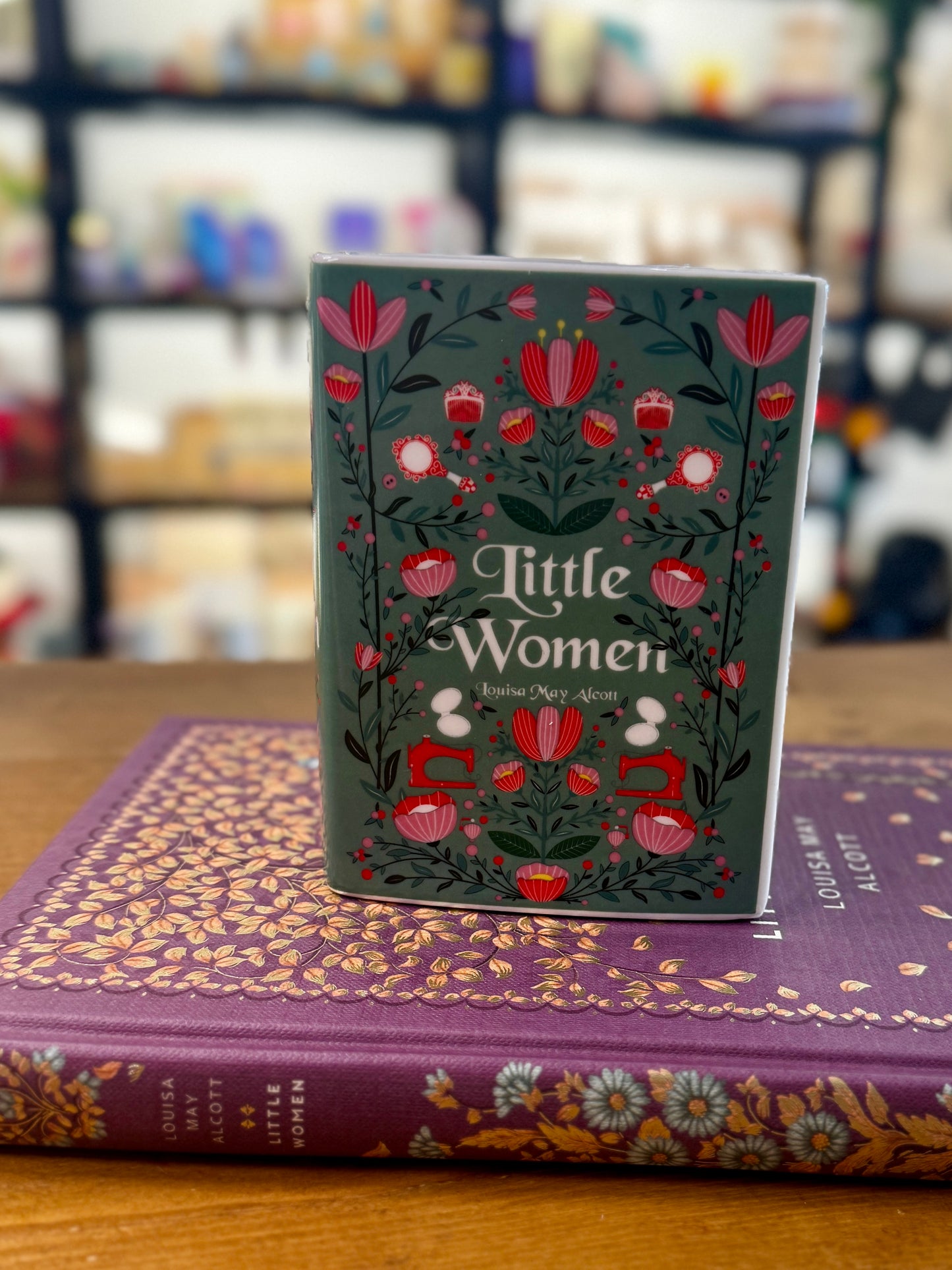 Little Women Book Vase & Luxury Hardback Sprayed Edge Book Gift Set | Louisa May Alcott Book Lover Gift