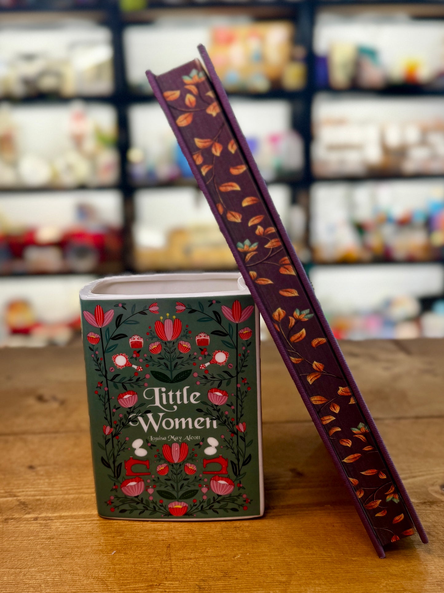 Little Women Book Vase & Luxury Hardback Sprayed Edge Book Gift Set | Louisa May Alcott Book Lover Gift