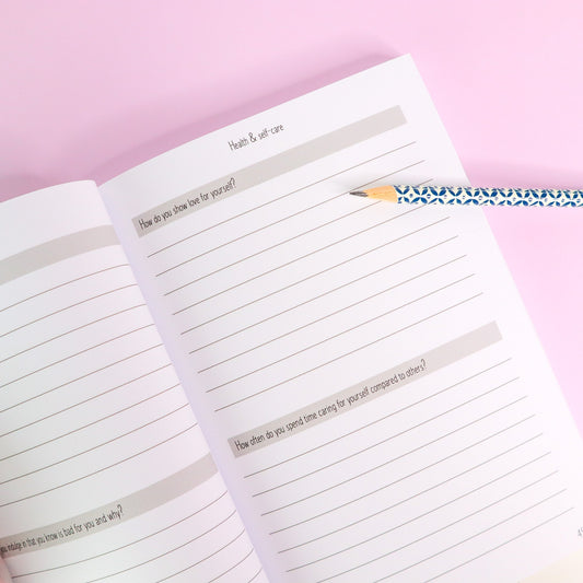 Reflect 365 - a question a day reflective journal