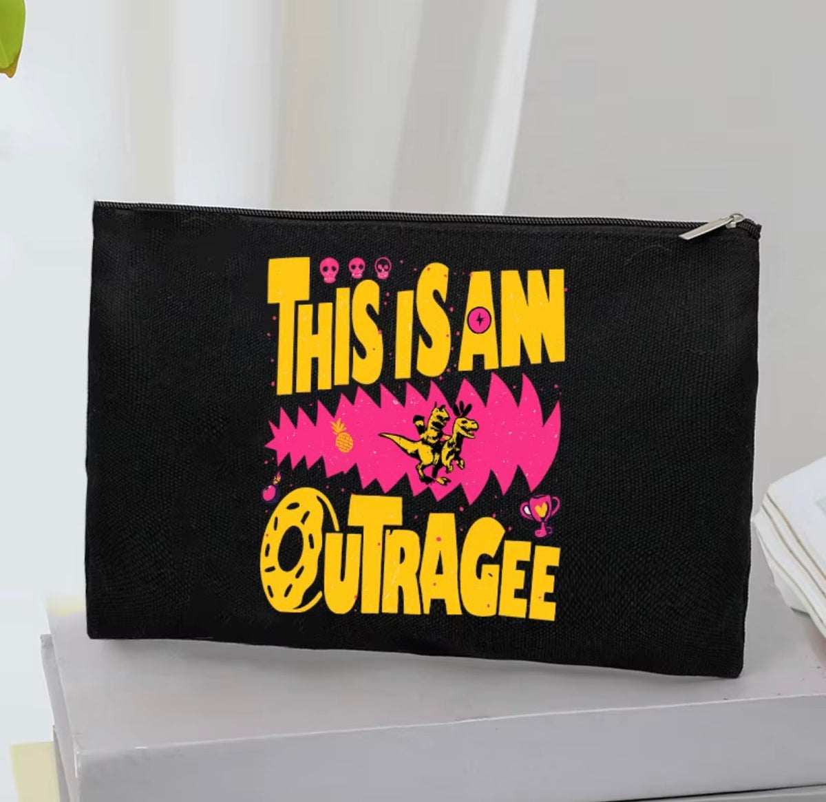 Fantasy Book Lover Makeup Bag Dungeon Crawler Carl – This Is An Outrage!