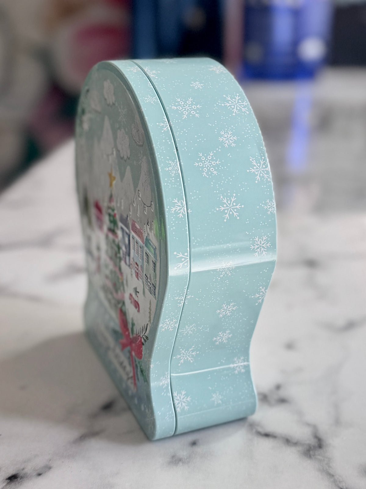 Christmas Snow Globe Tin – Festive Gift & Storage Tin