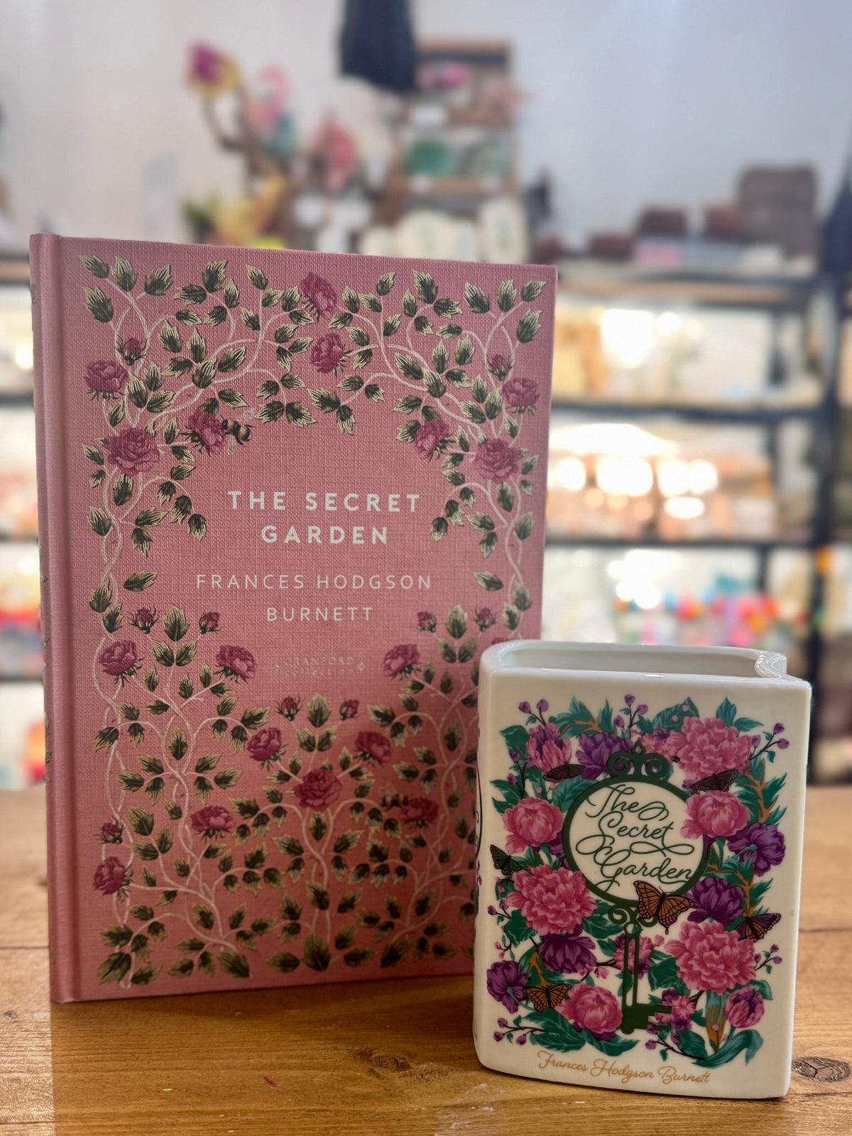 The Secret Garden Book Vase & Luxury Hardback Gift Set | Frances Hodgson Burnett Book Lover Gift