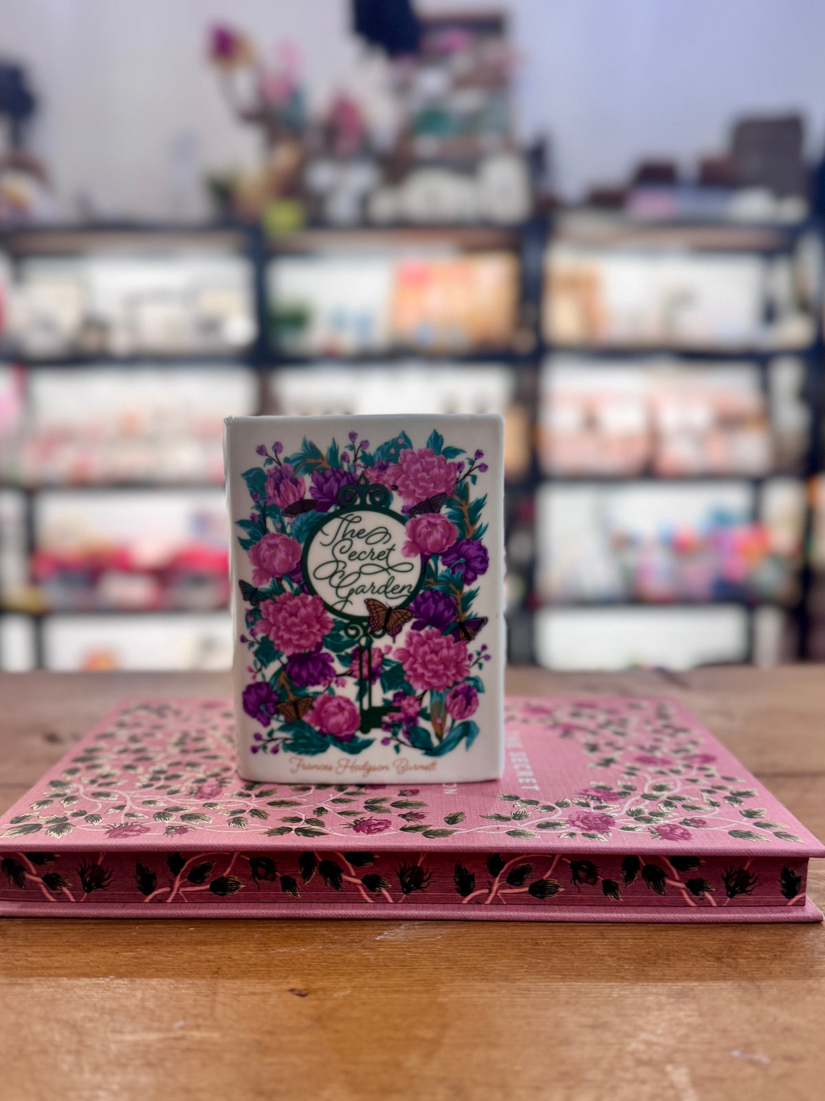 The Secret Garden Book Vase & Luxury Hardback Gift Set | Frances Hodgson Burnett Book Lover Gift
