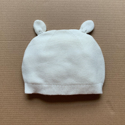 Ear-resistible Hat