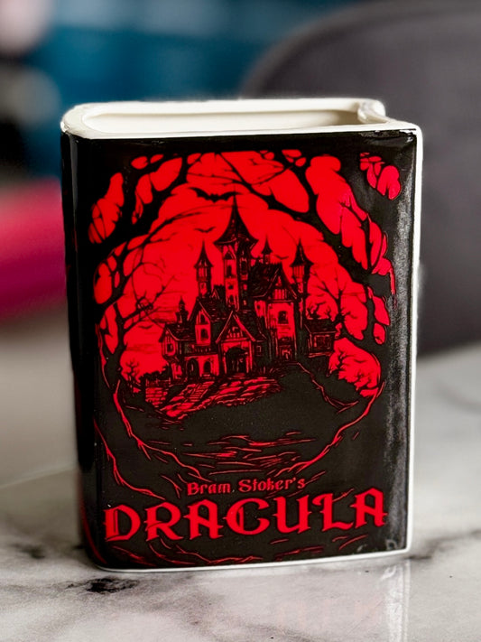 Book Vase: Dracula