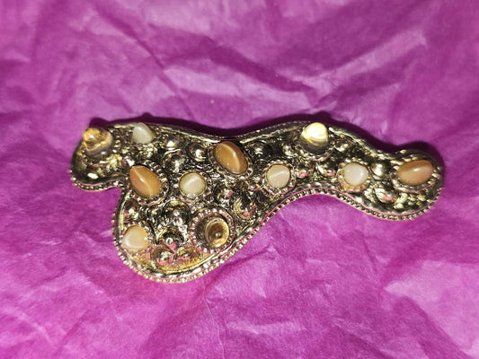 Unusual vintage gold tone brooch - Forever After Boutique